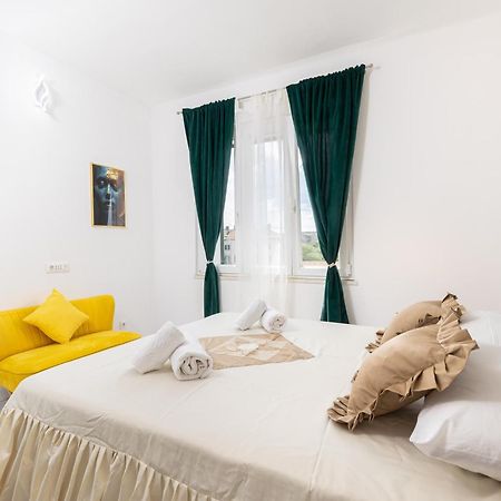 Lions Suites Spalato Esterno foto