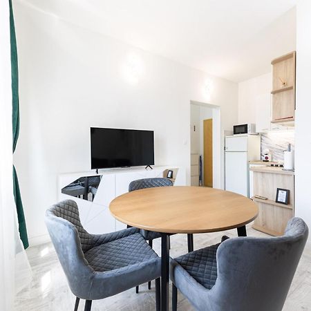 Lions Suites Spalato Esterno foto