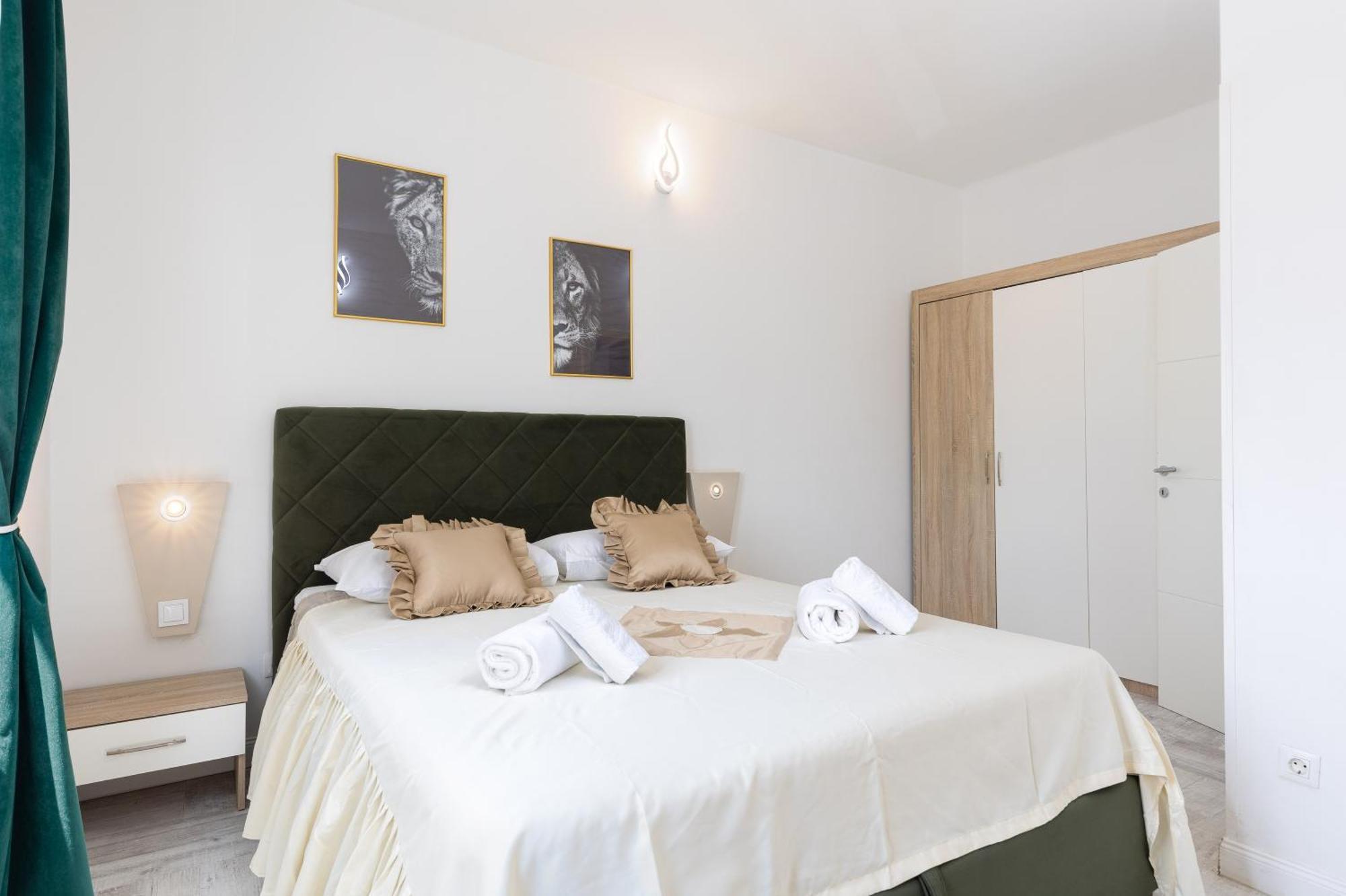 Lions Suites Spalato Esterno foto