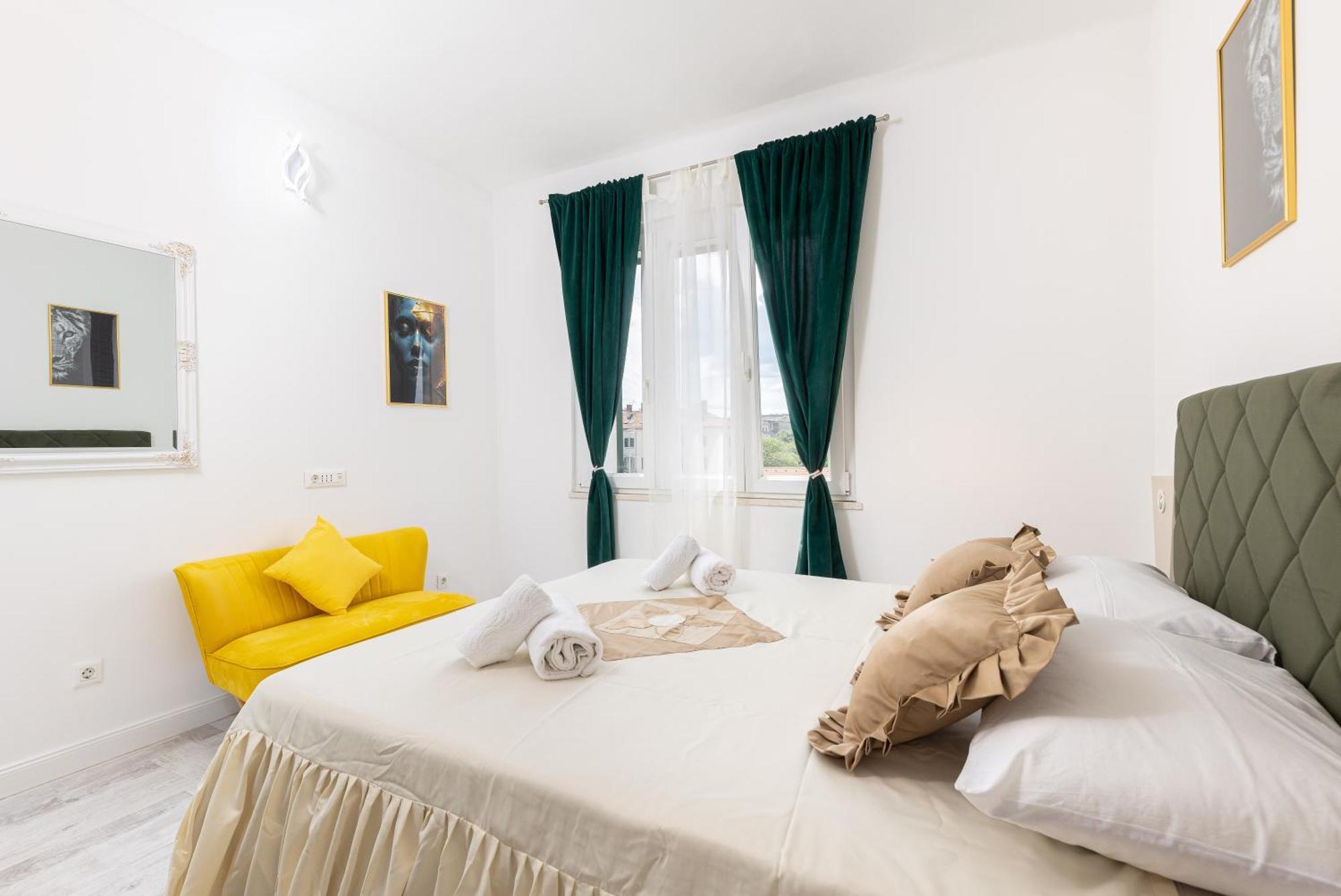 Lions Suites Spalato Esterno foto