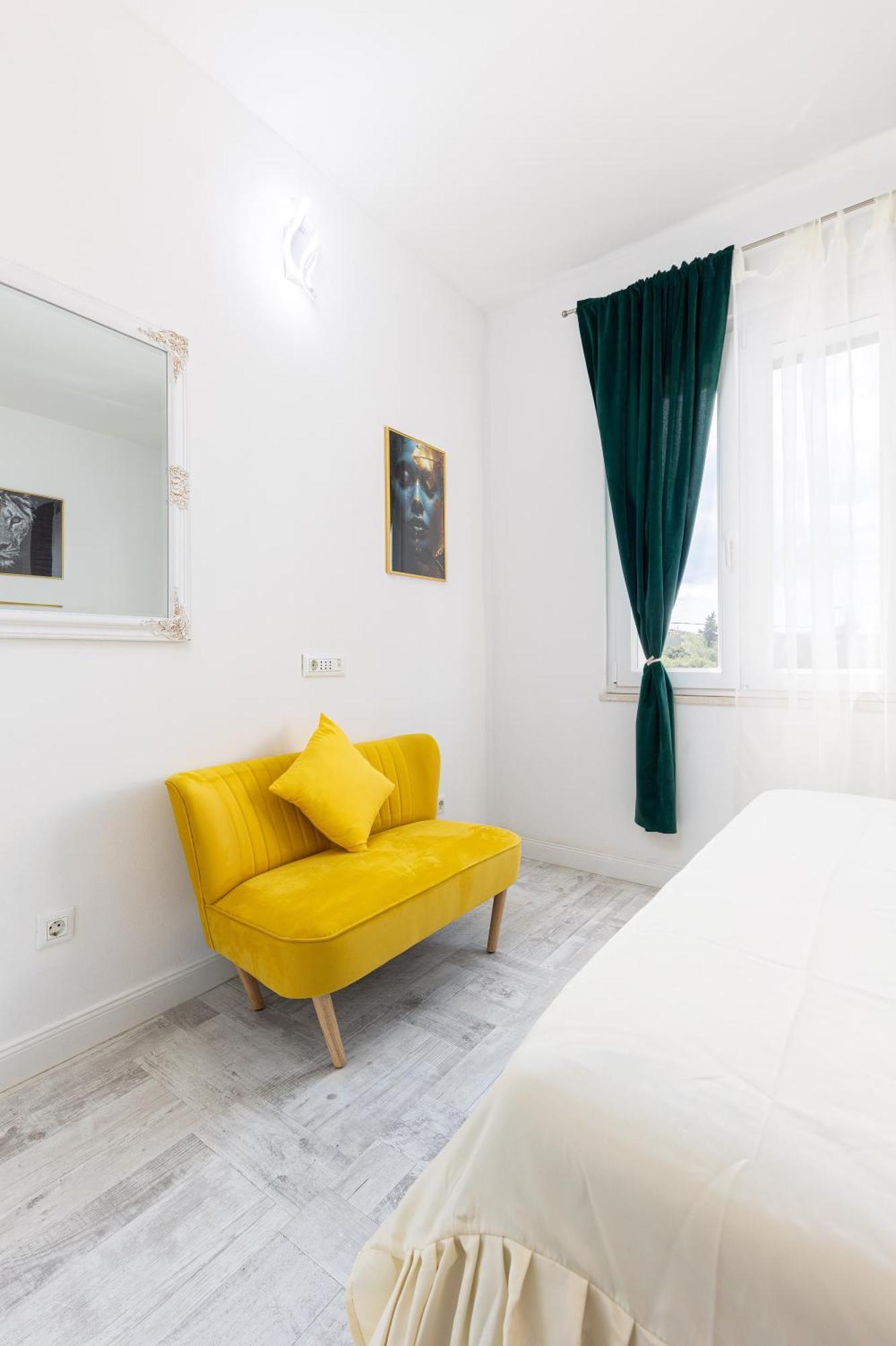 Lions Suites Spalato Esterno foto