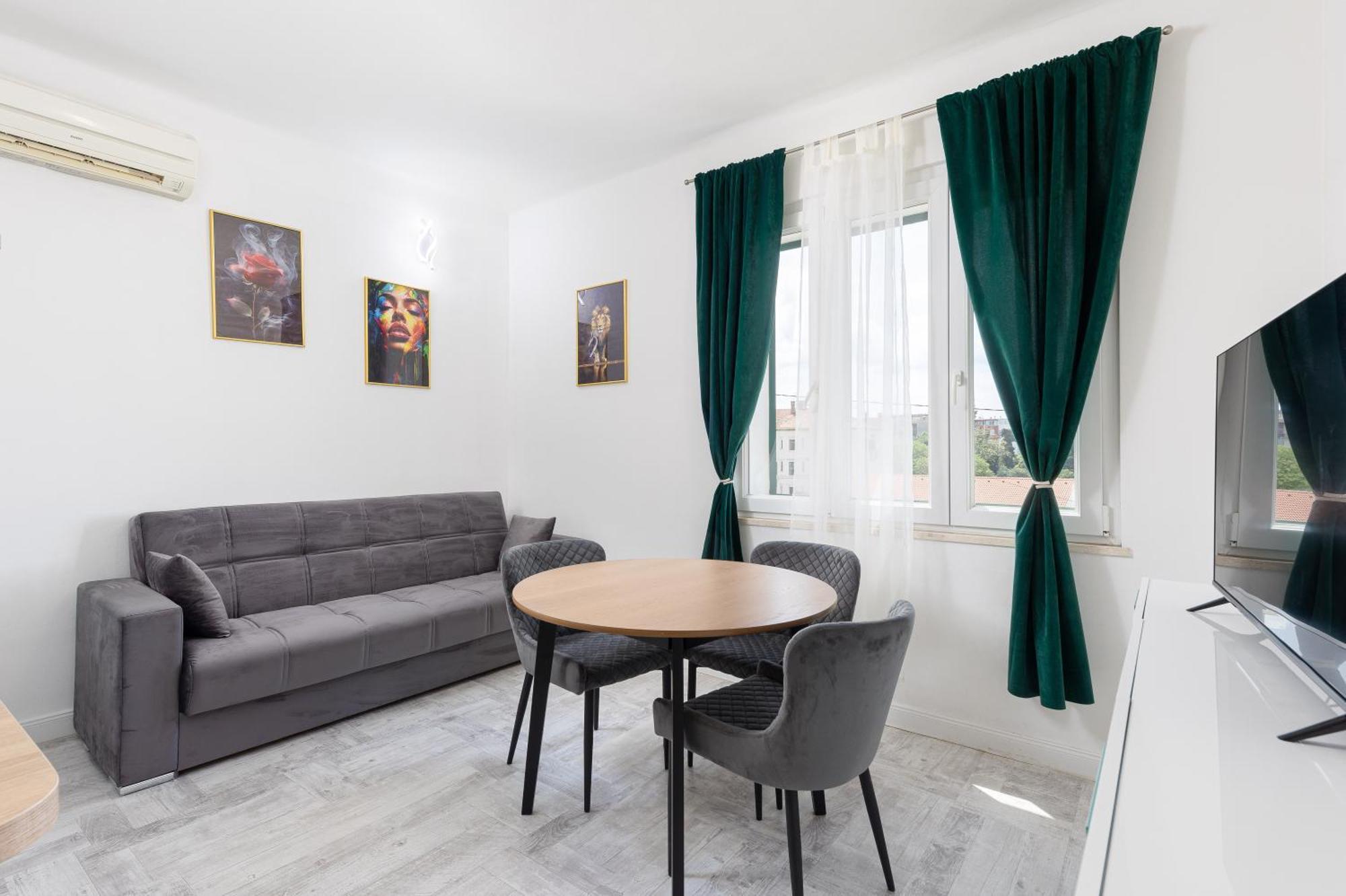 Lions Suites Spalato Esterno foto