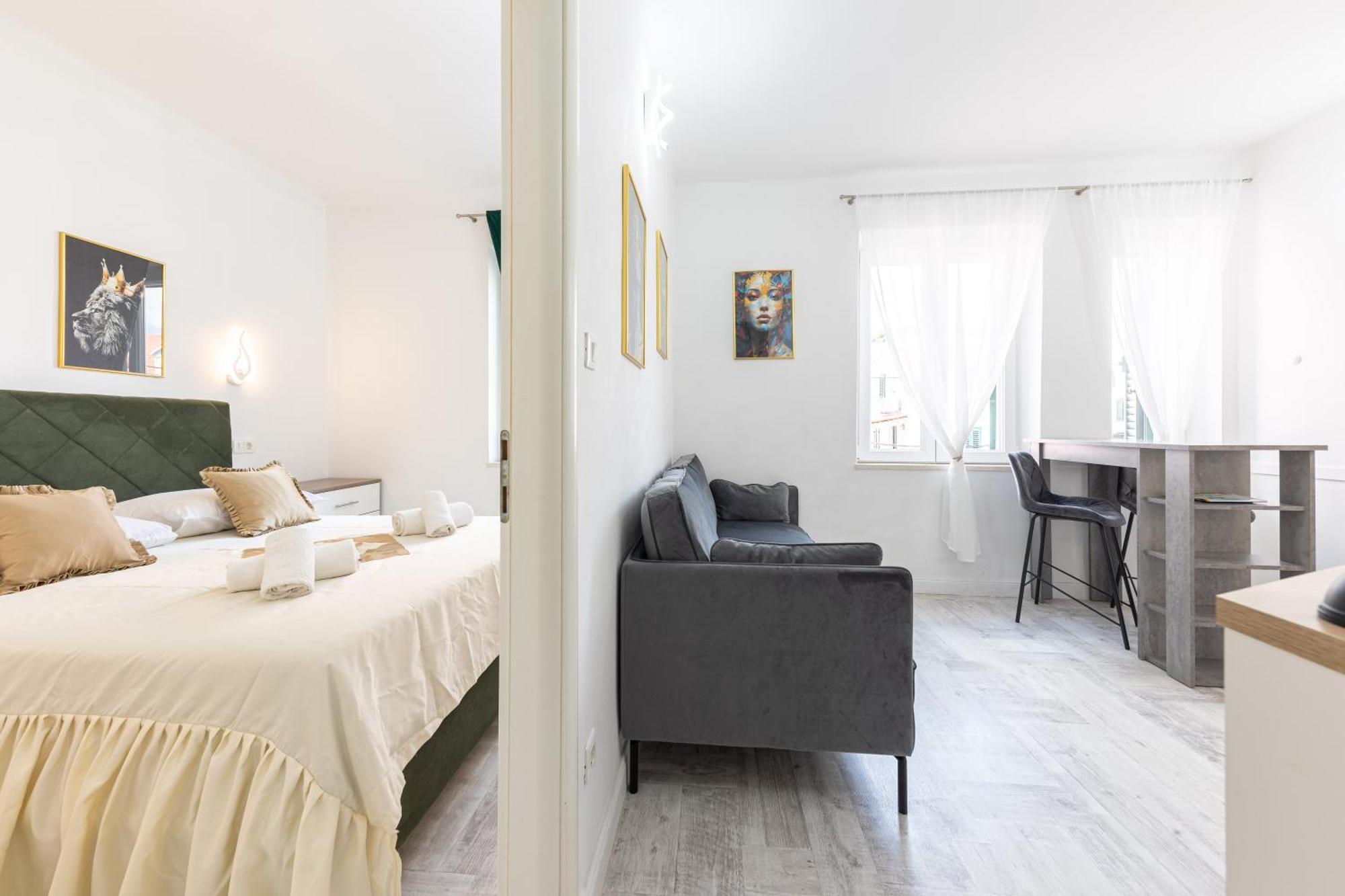 Lions Suites Spalato Esterno foto